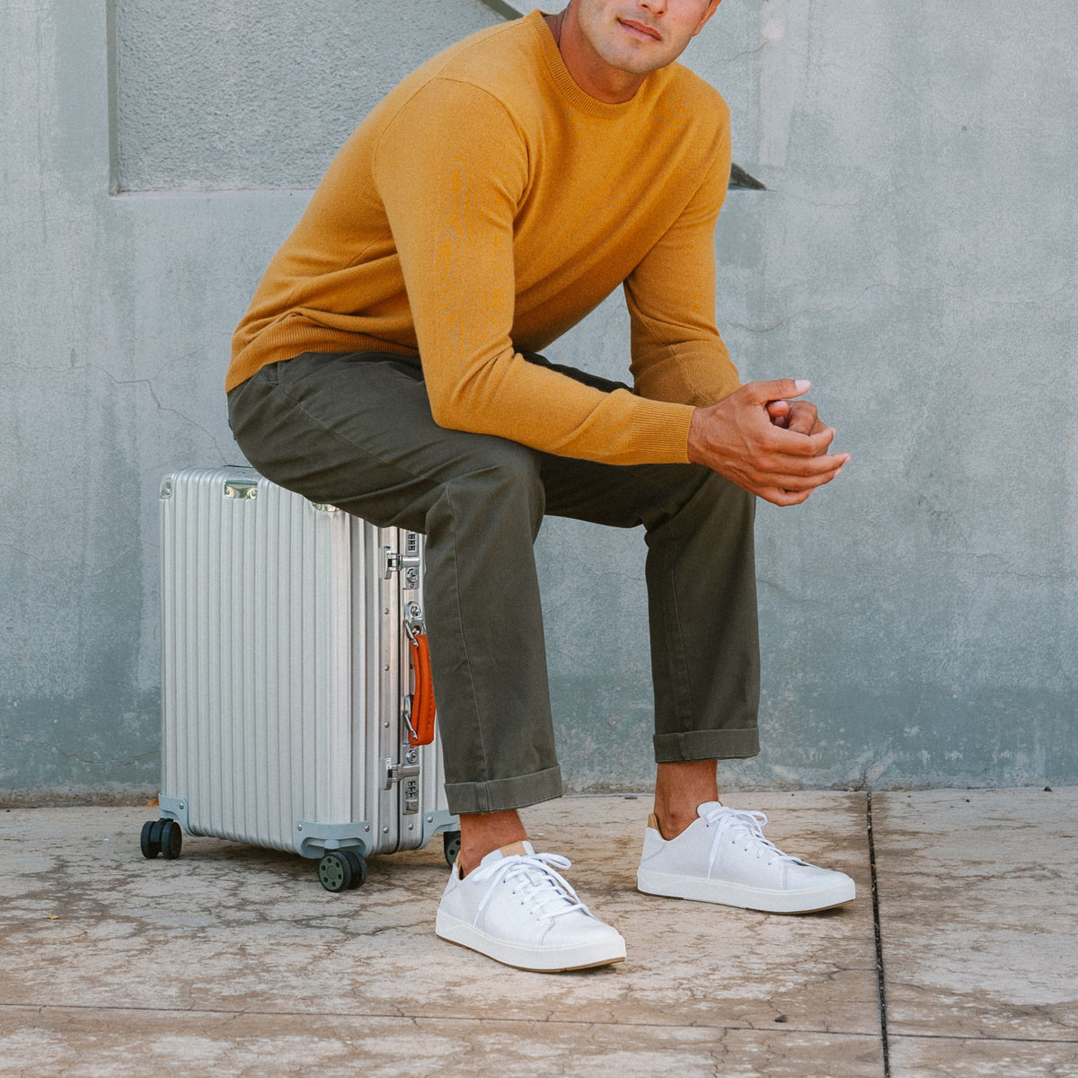 OluKai Top Pick | Lae‘ahi Lī ‘Ili Men's Leather Sneakers - Bright White