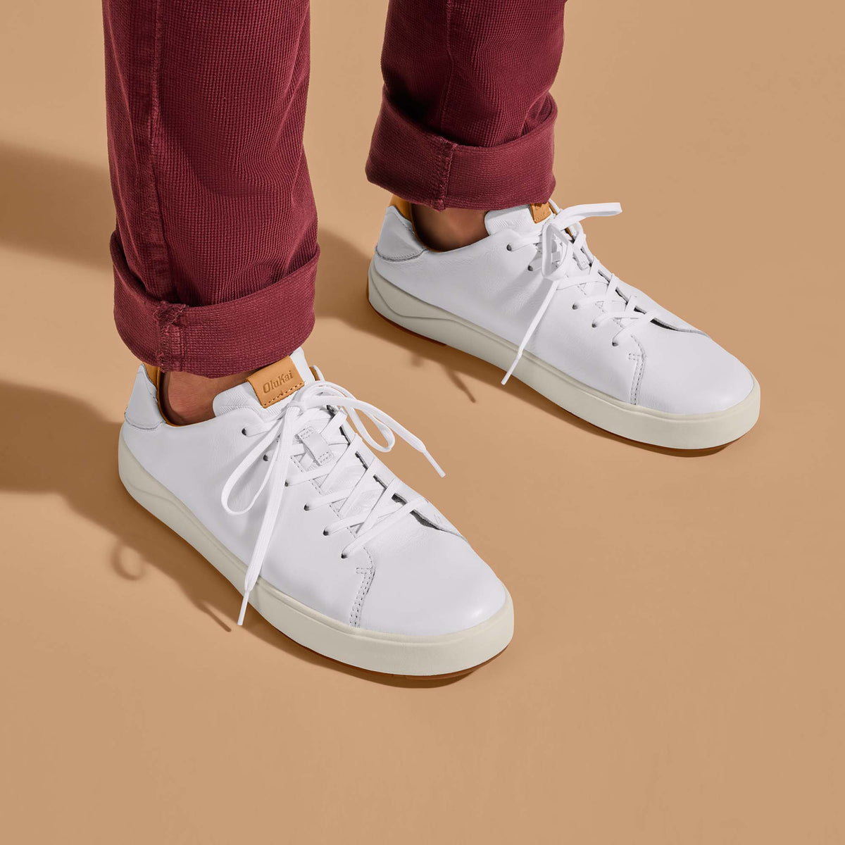 OluKai Top Pick | Lae‘ahi Lī ‘Ili Men's Leather Sneakers - Bright White