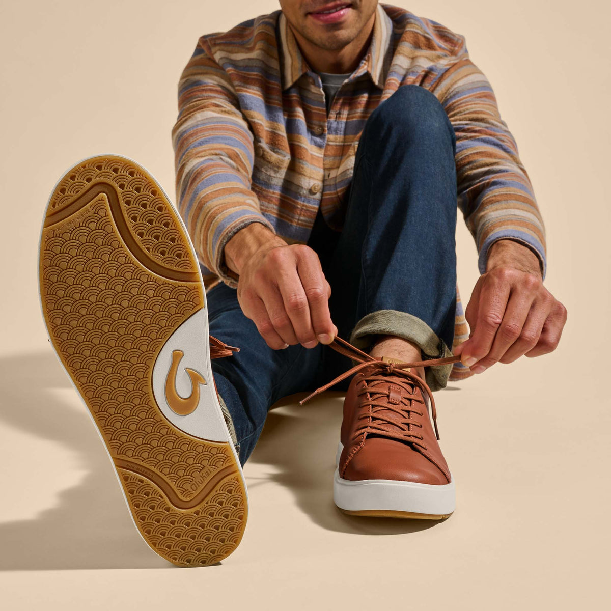 OluKai Popular | Lae‘ahi Lī ‘Ili Men's Leather Sneakers - Kukui Brown