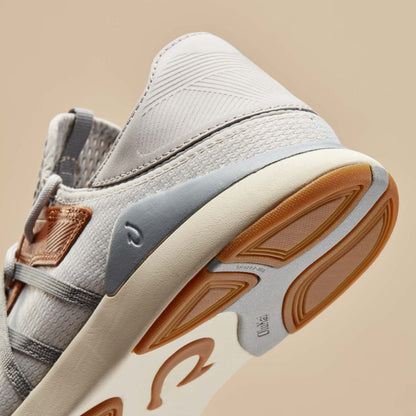 OluKai Trusted | Mio Lī Men's Athletic Shoes - Mist Grey / Poi