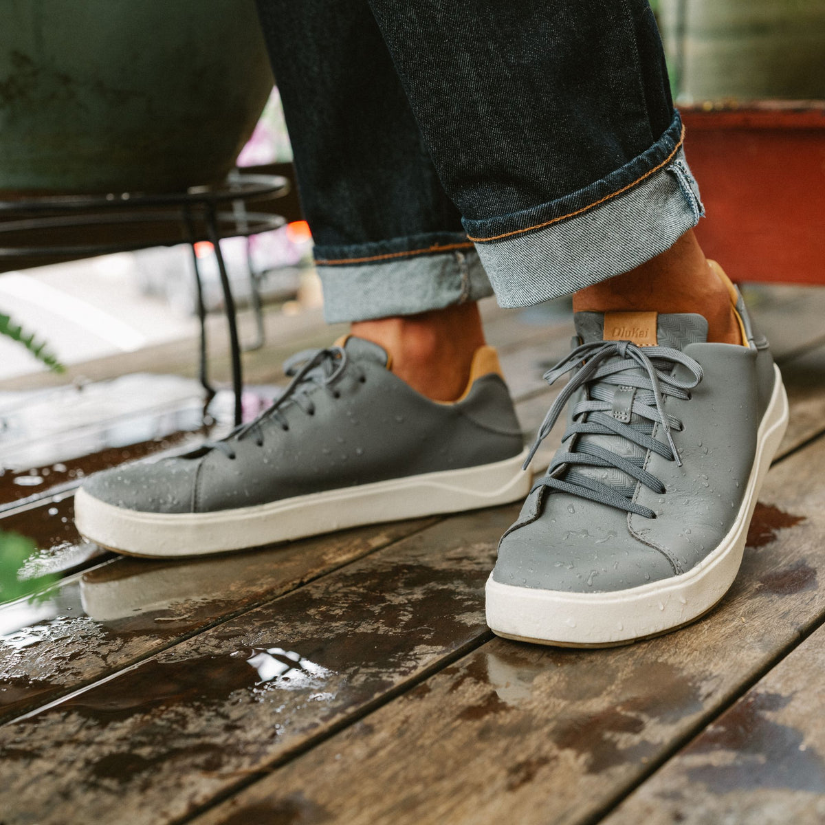 OluKai Special Offer | Lae‘ahi Lī ‘Ili Men's Leather Sneakers - Stone