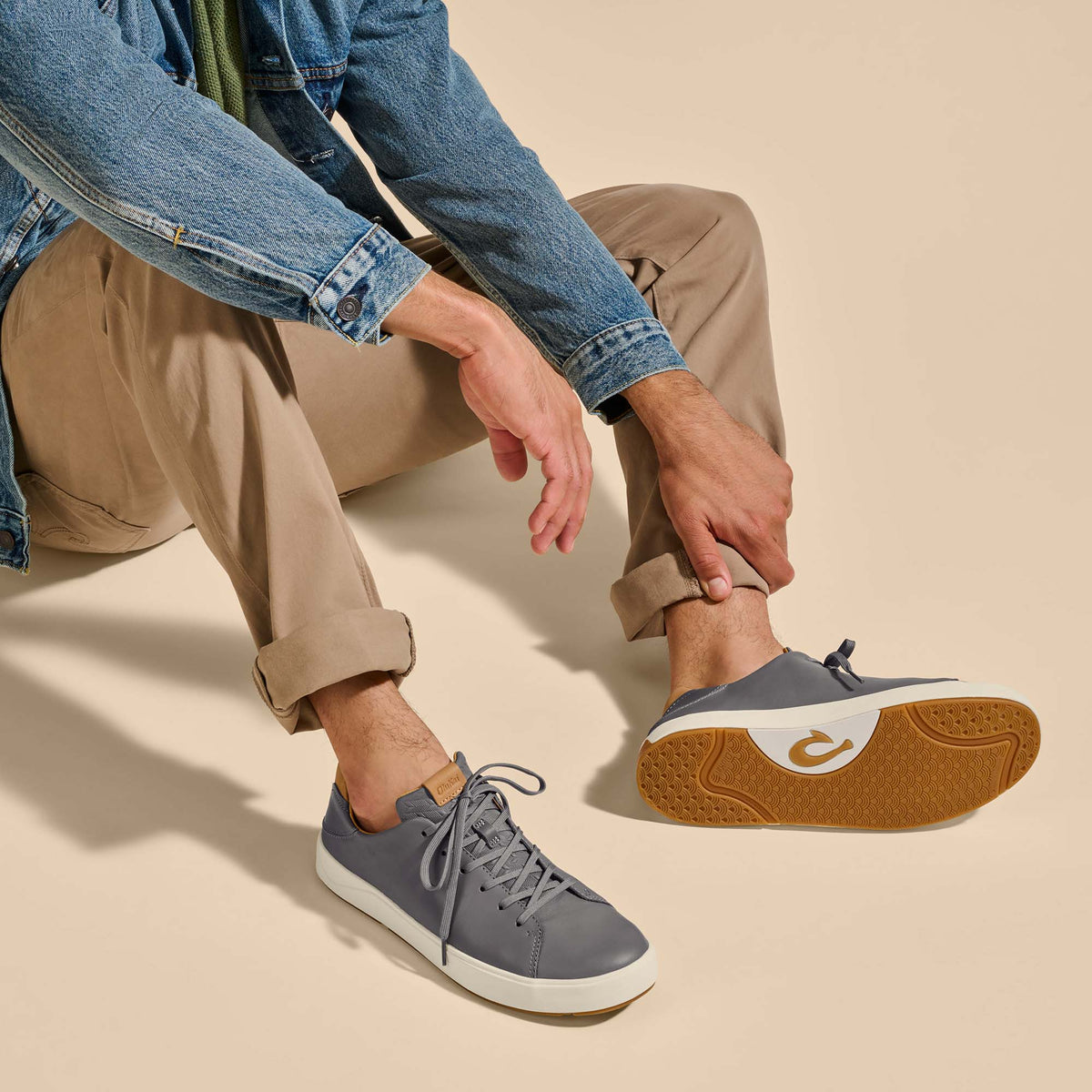 OluKai Special Offer | Lae‘ahi Lī ‘Ili Men's Leather Sneakers - Stone