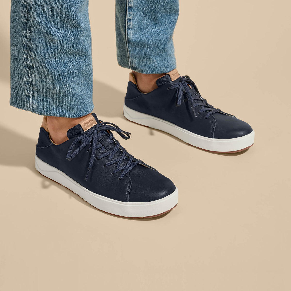 OluKai New | Lae‘ahi Lī ‘Ili Men's Leather Sneakers - Trench Blue
