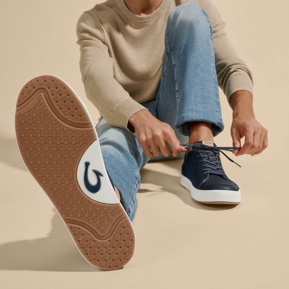 OluKai New | Lae‘ahi Lī ‘Ili Men's Leather Sneakers - Trench Blue