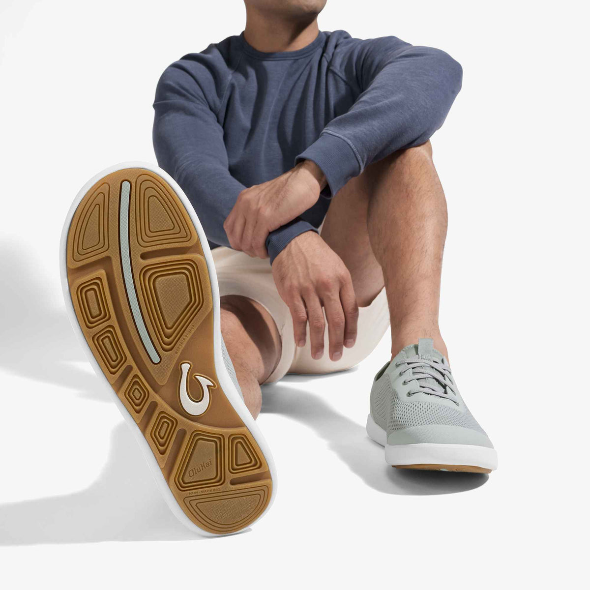 OluKai Deals | Moku Pae - Cloud Grey / Ash