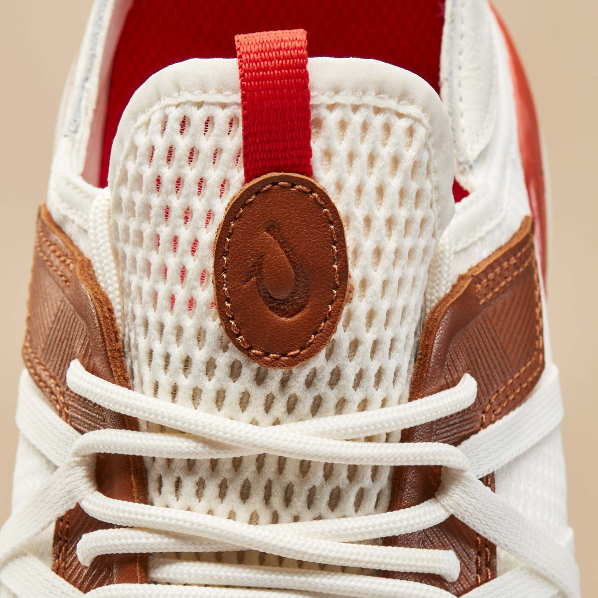 OluKai Recommended | Mio Lī Men's Athletic Shoes - Bright White / Red Lava
