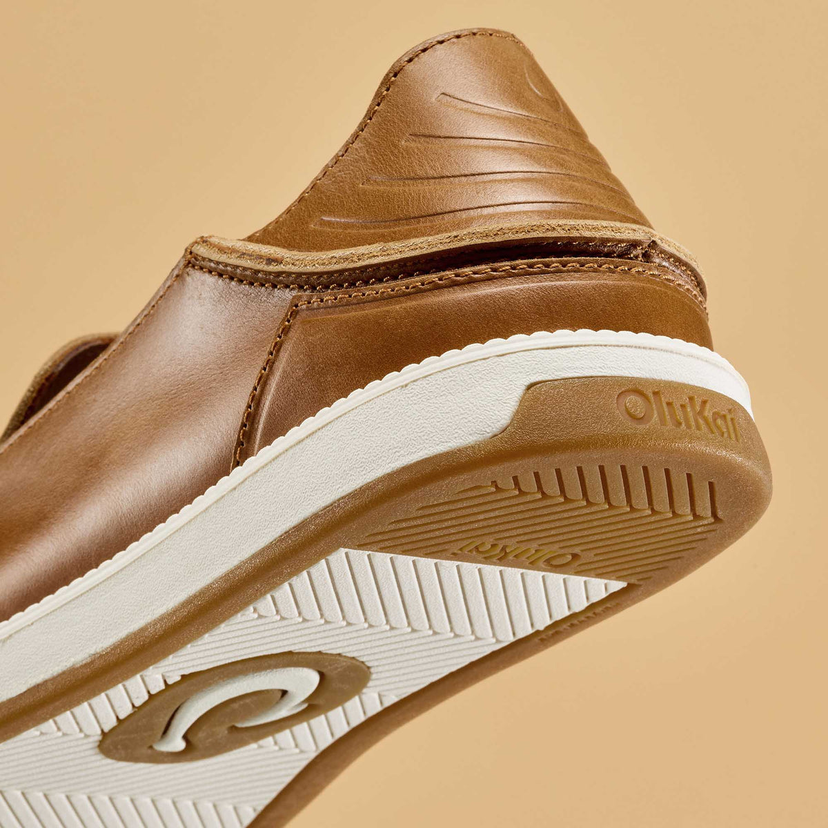 OluKai Popular | Kākaha Nia Men‘s Leather Slip-On Shoes - Fox