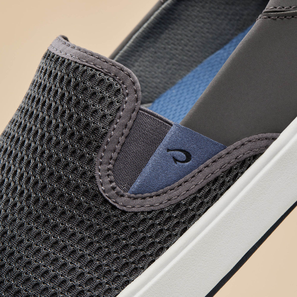 OluKai Value | Lae‘ahi Men's Slip-On Sneakers - Pavement