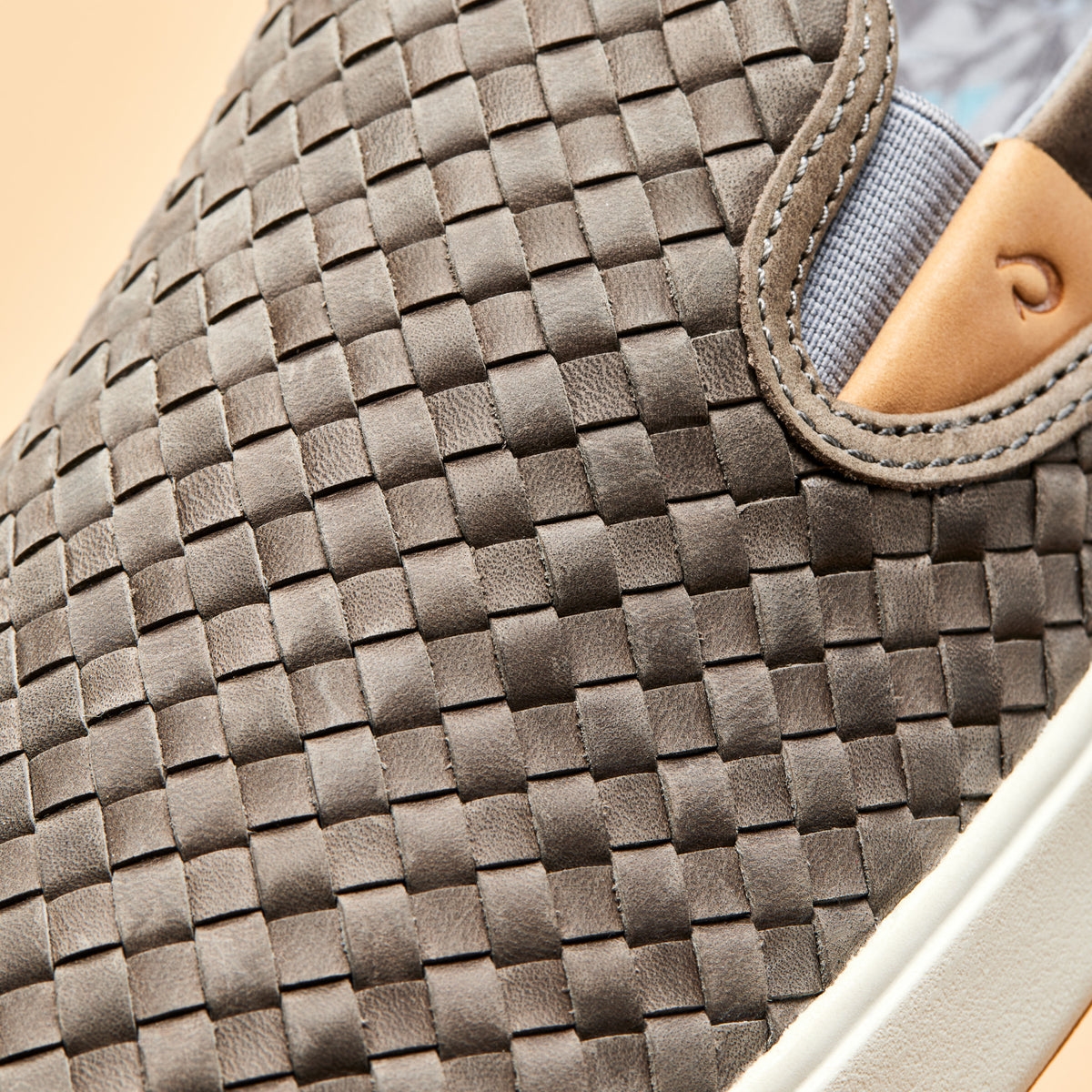 OluKai Signature | Lae‘ahi Lauhala Men's Leather Slip-On Sneakers - Ash