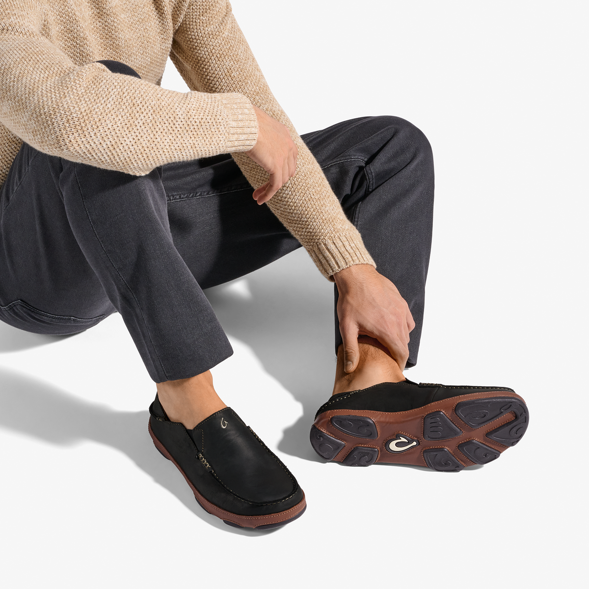 OluKai Latest | Moloā Men's Leather Slip On Shoes - Black / Toffee