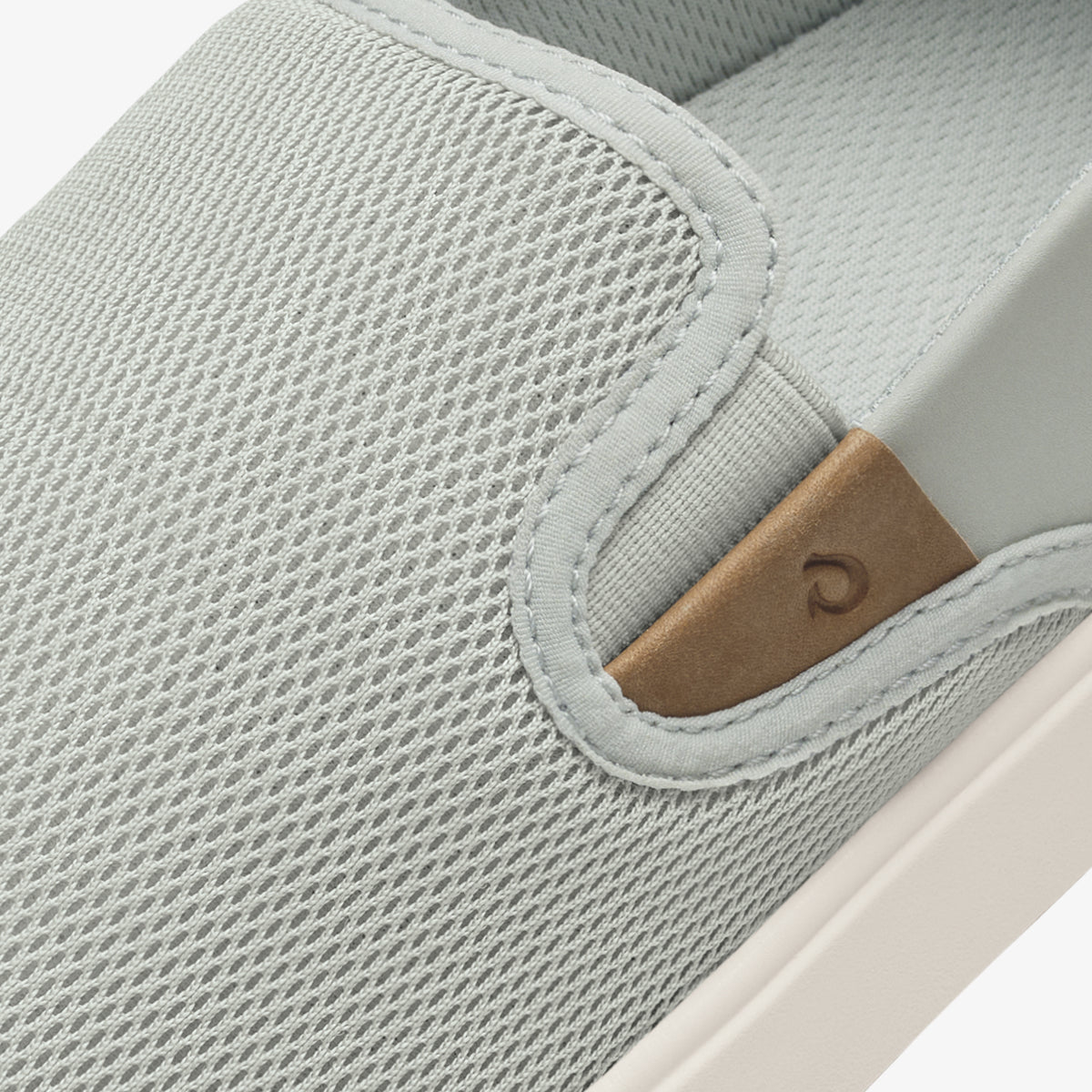 OluKai Featured | Lae'ahi Nui - Cloud Grey / Tan