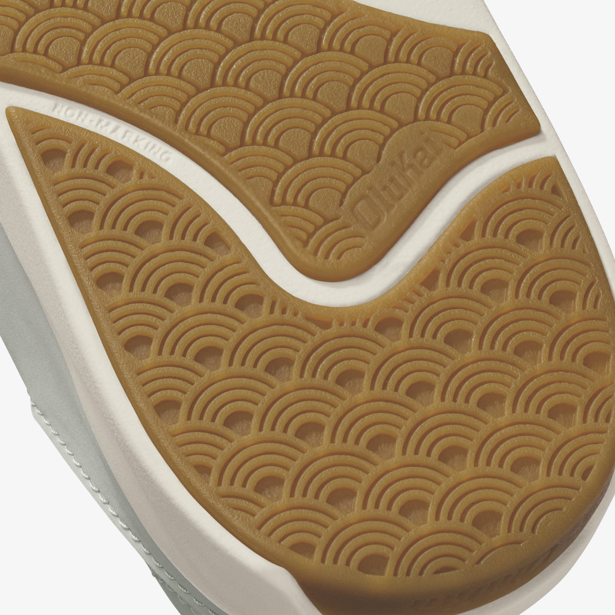 OluKai Featured | Lae'ahi Nui - Cloud Grey / Tan