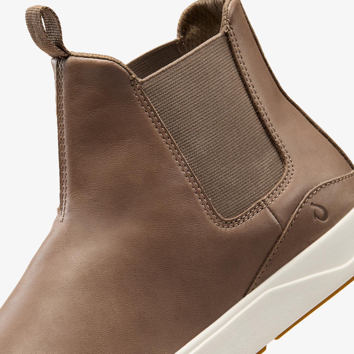 OluKai Best Seller | Lae'ahi Mid - Mustang / Mustang