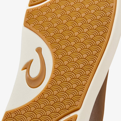OluKai Best Seller | Lae'ahi Mid - Mustang / Mustang