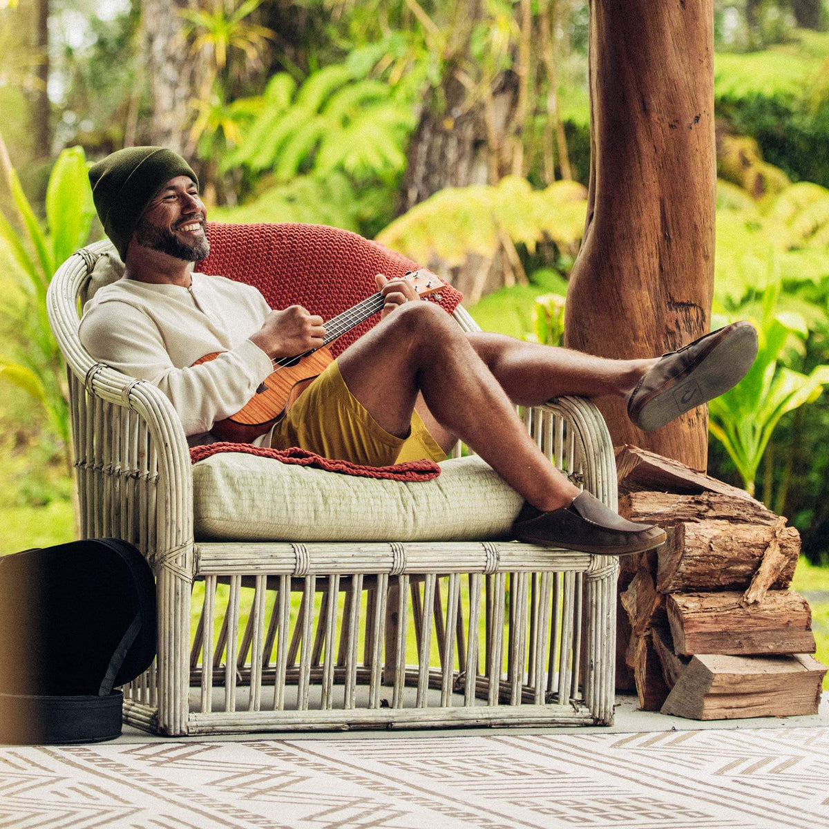 OluKai Featured | Moloā Men's Nubuck Leather Slippers - Dark Wood