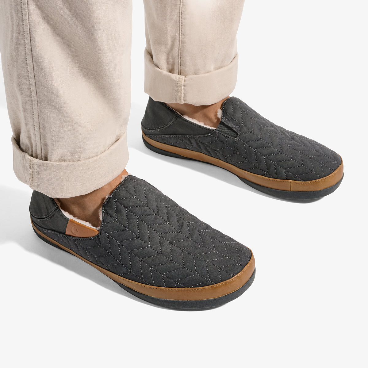 OluKai Customer Favorite | Hanohano Men’s Waxed Canvas Slippers - Dark Shadow