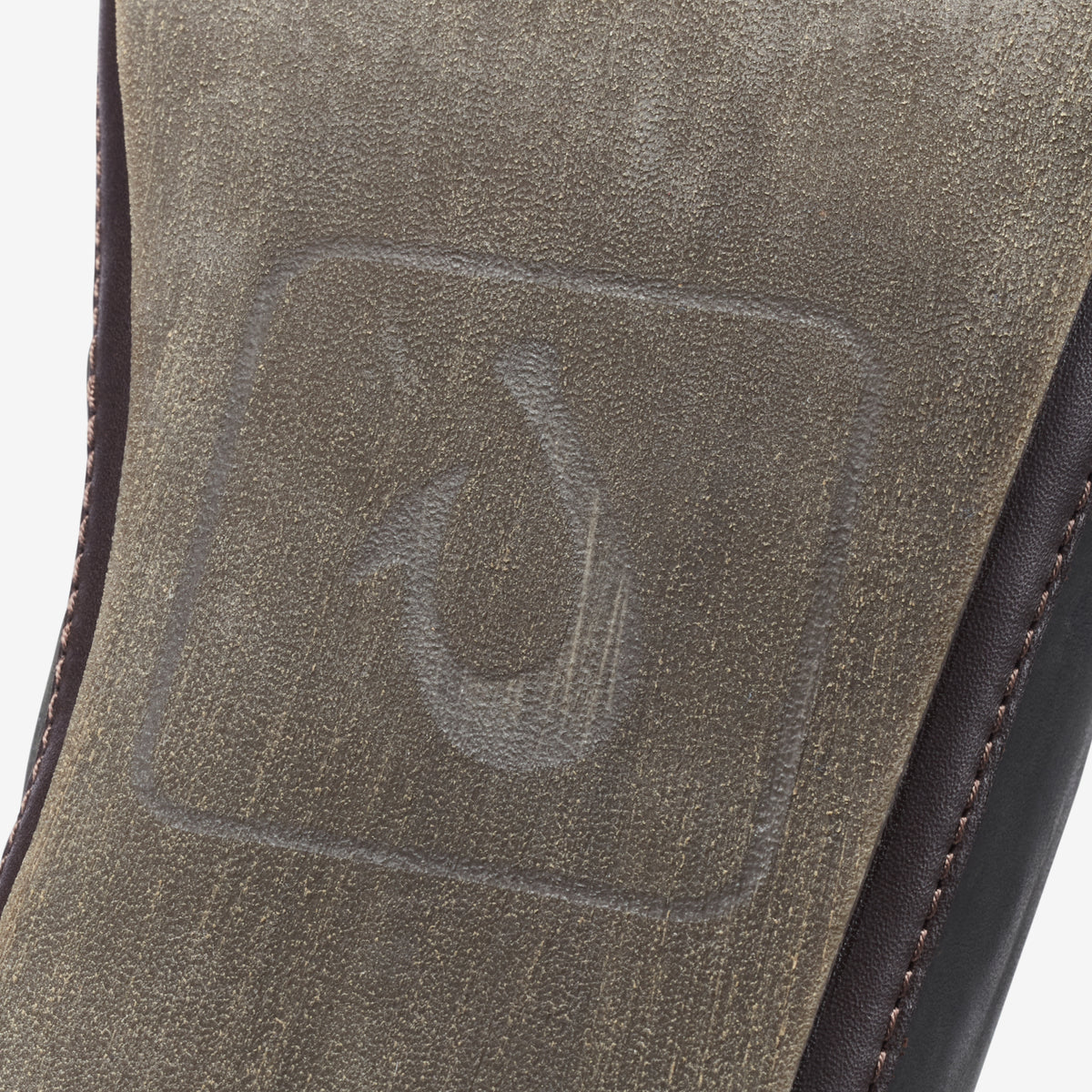 OluKai Smart Buy | Moloā Slipper - Black / Dk Java