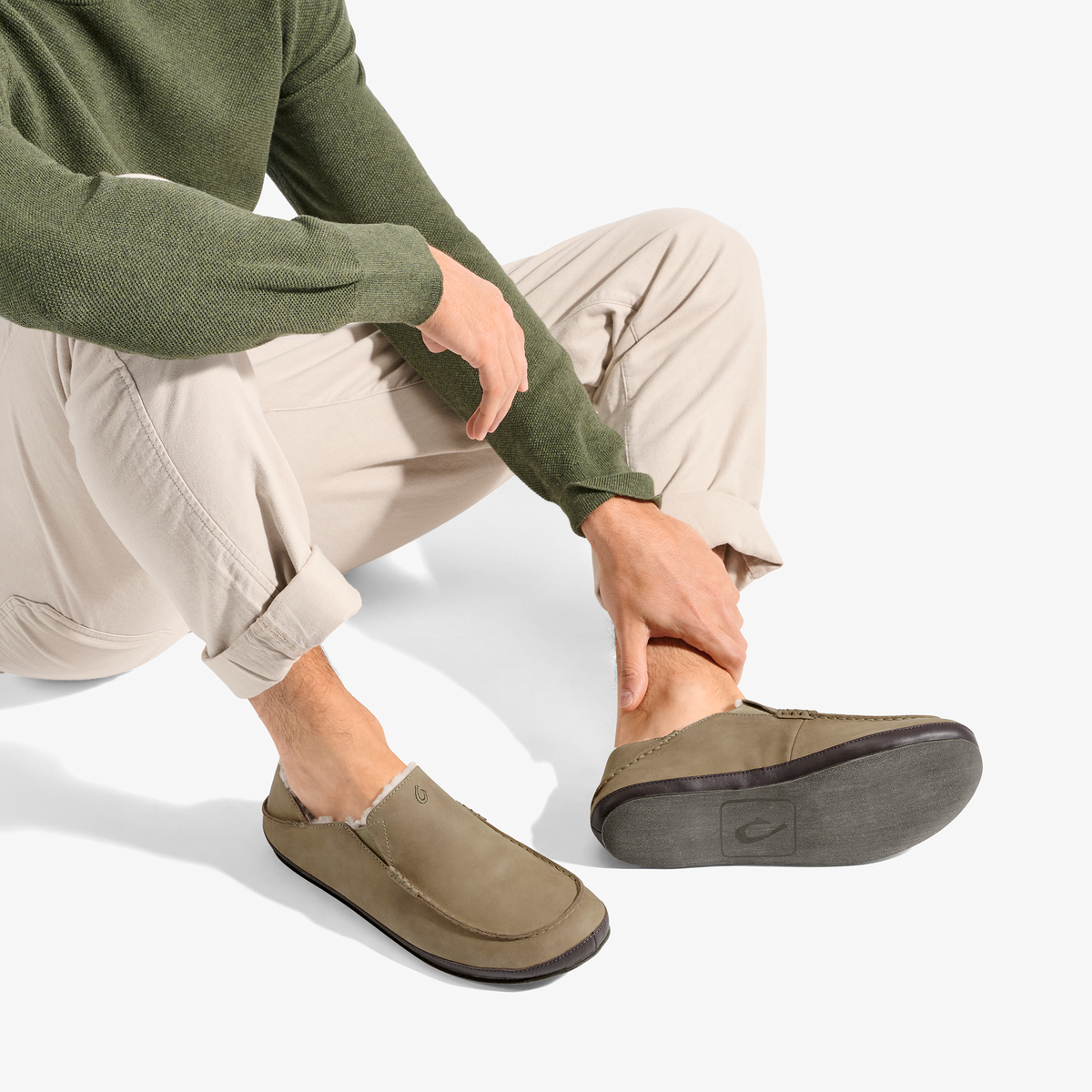 OluKai Best Seller | Moloā Slipper - Clay / Dk Java