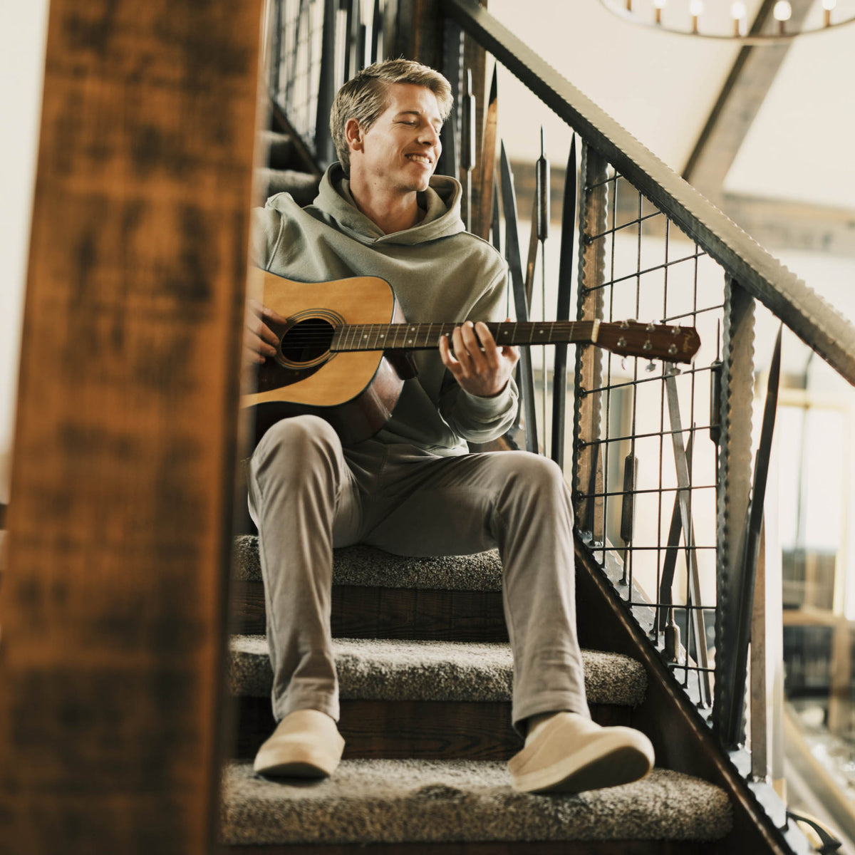 OluKai Everyday | Hāmani Hulu Men’s Wool Mule Slippers - Oatmeal