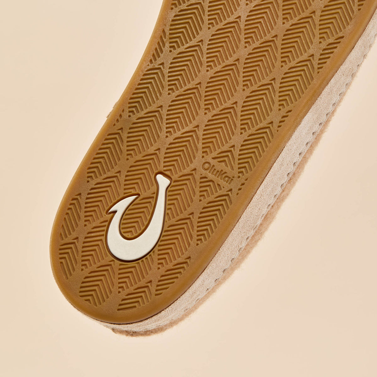 OluKai Everyday | Hāmani Hulu Men’s Wool Mule Slippers - Oatmeal