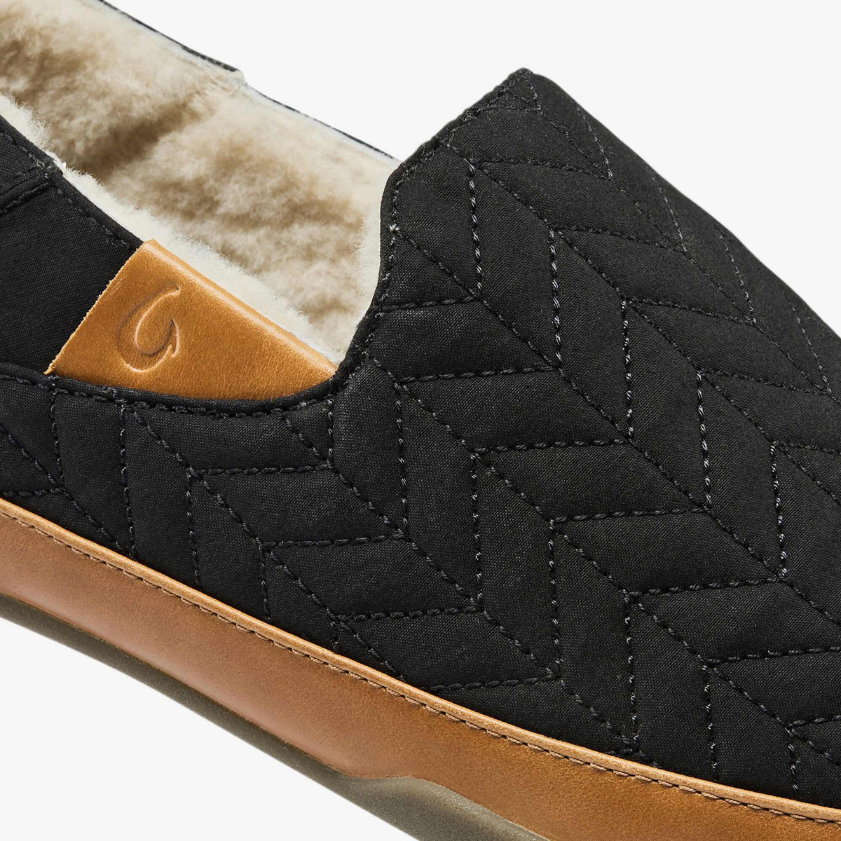 OluKai Deals | Hanohano - Black / Black