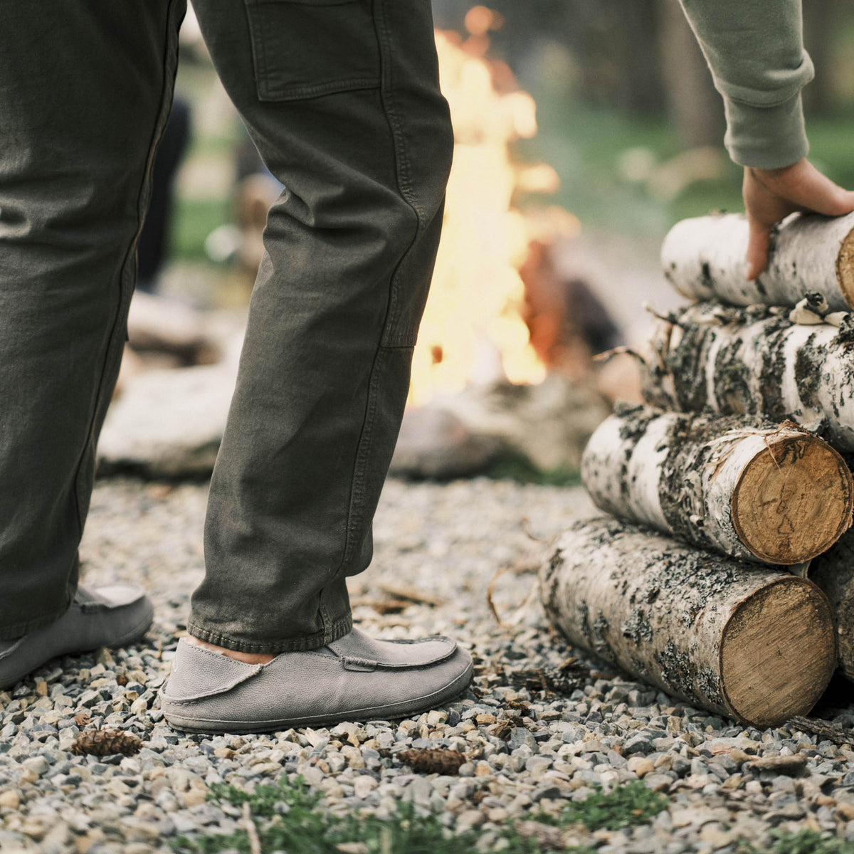 OluKai Hot Sale | Moloā Men's Leather Slippers - Kona Coffee