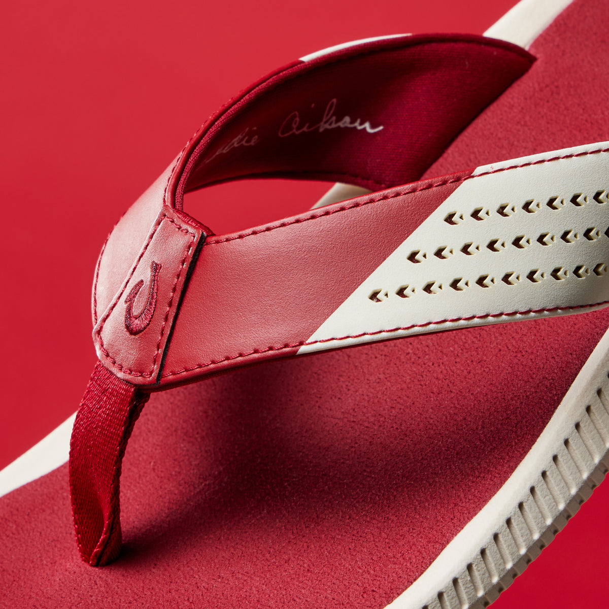 OluKai Special Offer | Ulele - Off White / Deep Red