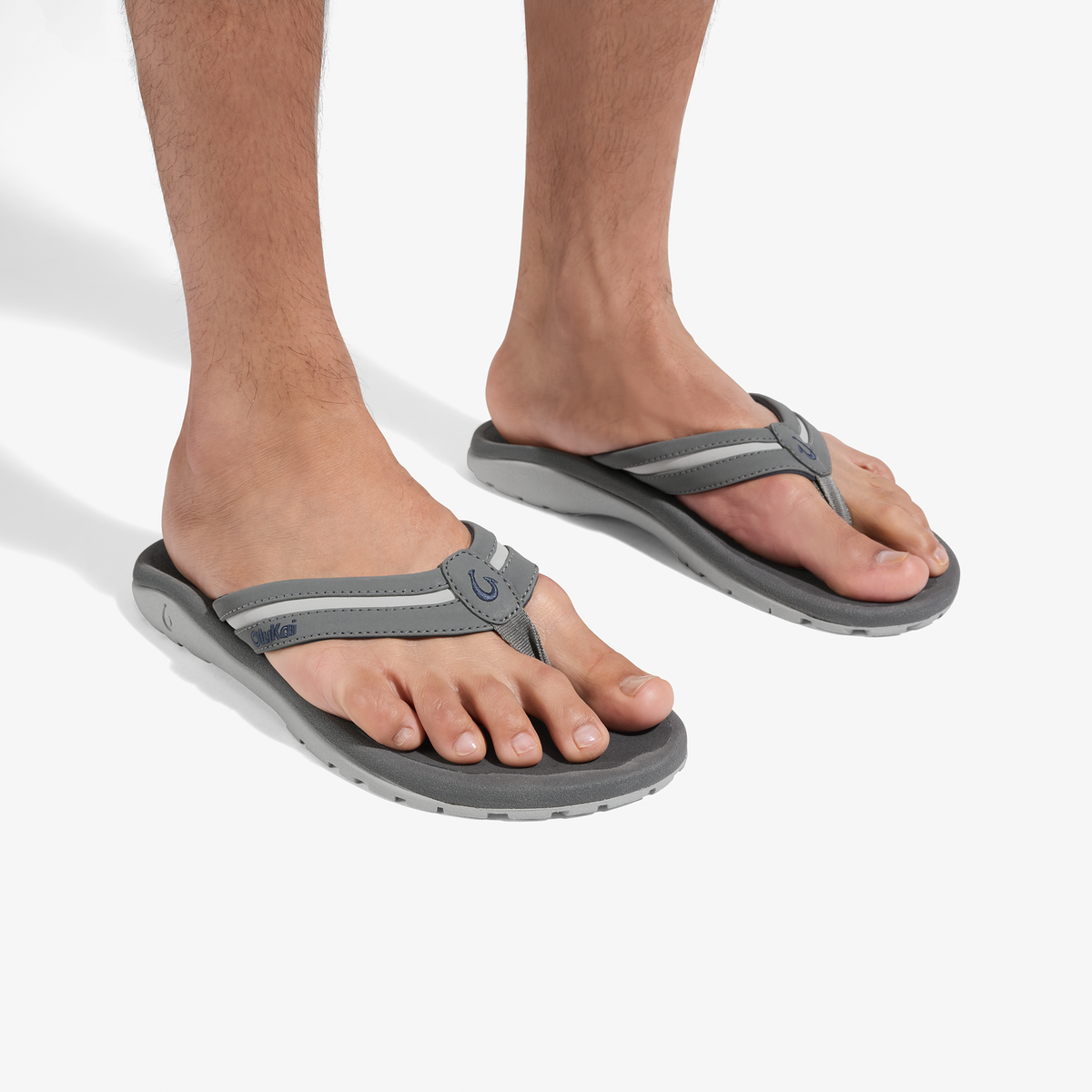 OluKai Trending | ʻOhana Palua - Cloud Grey / Rock
