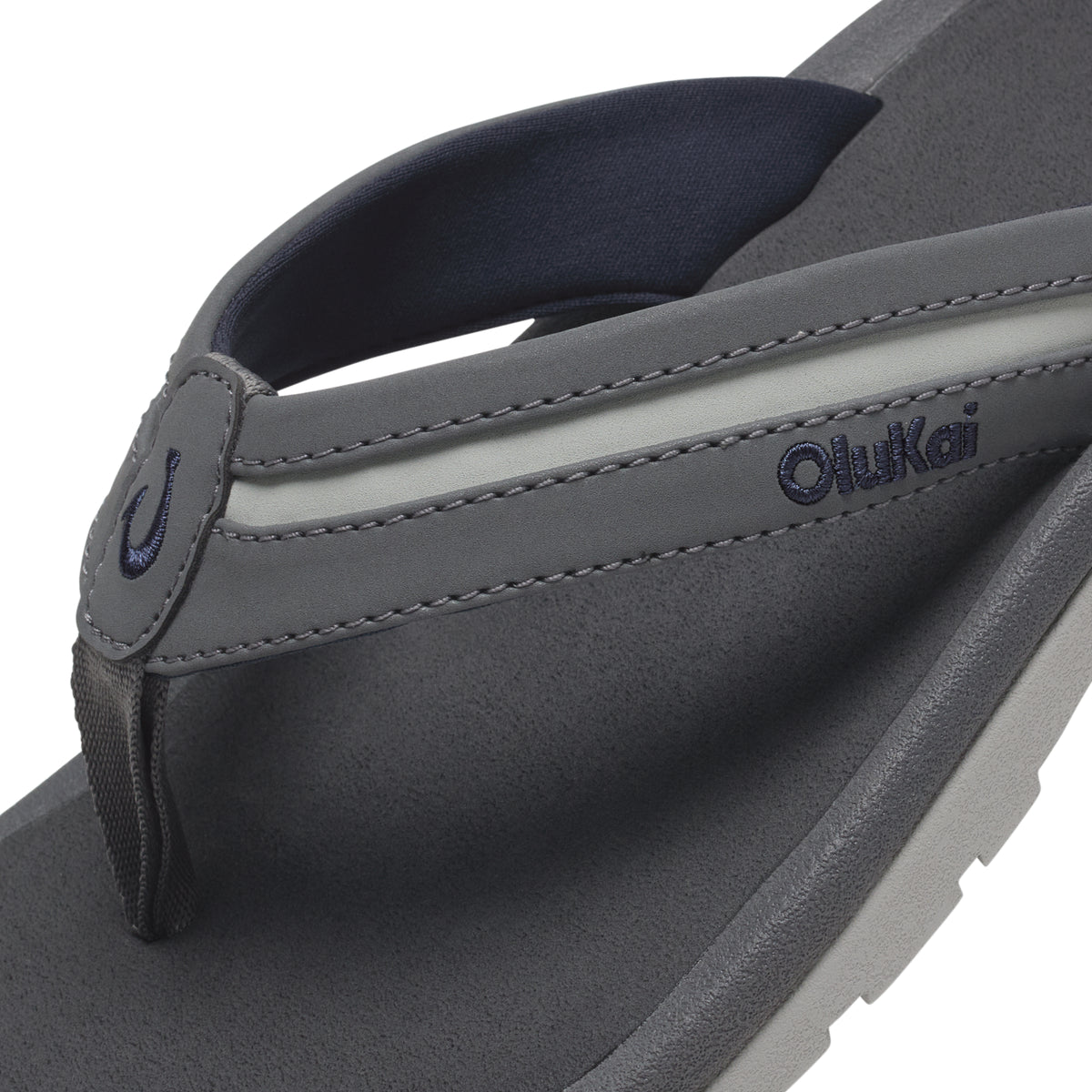 OluKai Trending | ʻOhana Palua - Cloud Grey / Rock