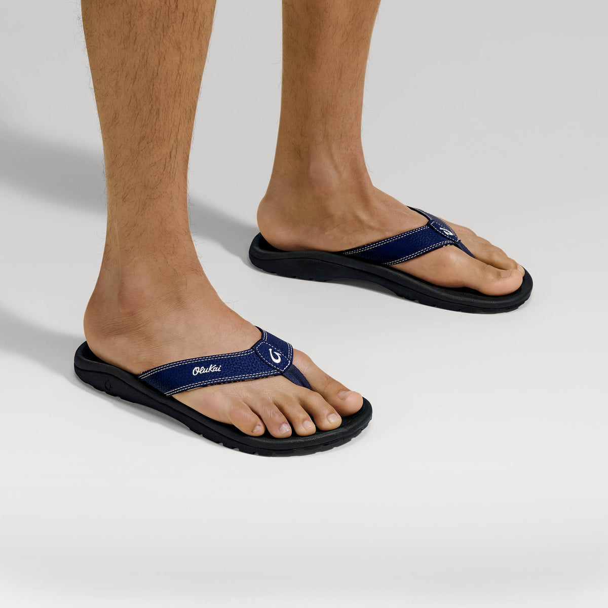 OluKai New | ‘Ohana Men's Beach Sandals - Navy / Onyx