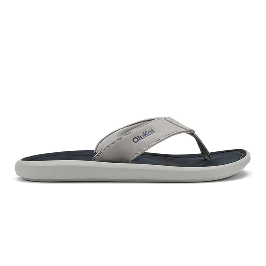 OluKai Trending | Pili Men’s Waterproof Leather Sandals - Ash / Mood Indigo