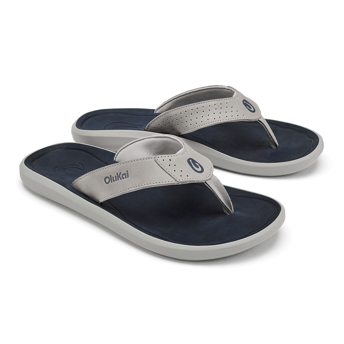 OluKai Trending | Pili Men’s Waterproof Leather Sandals - Ash / Mood Indigo