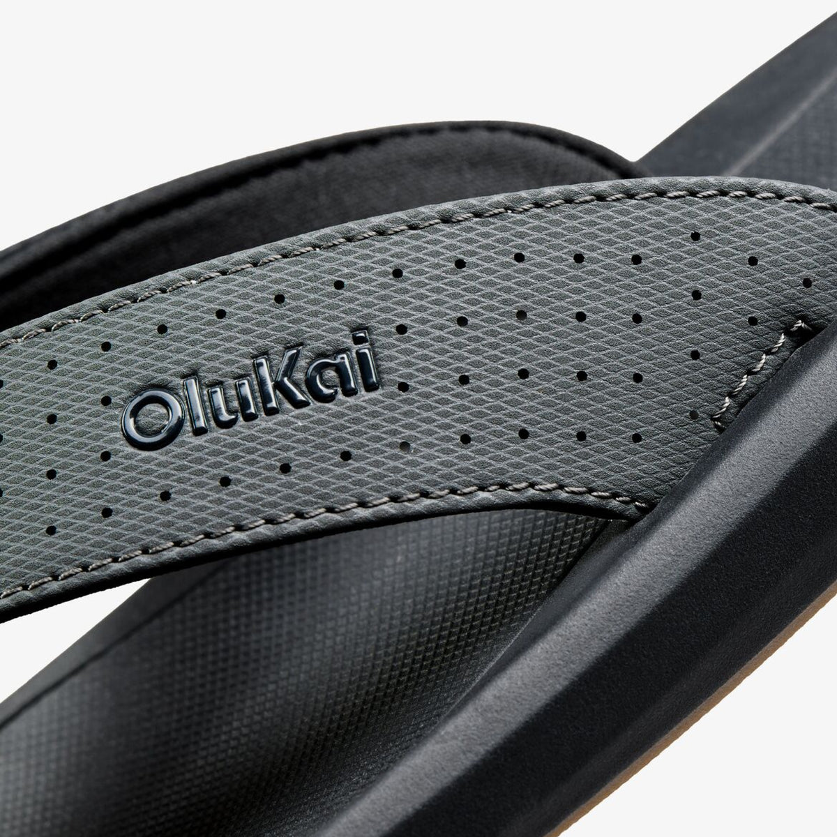 OluKai Classic | Ki‘i Men’s Water Ready Beach Sandals - Rock / Lava Rock