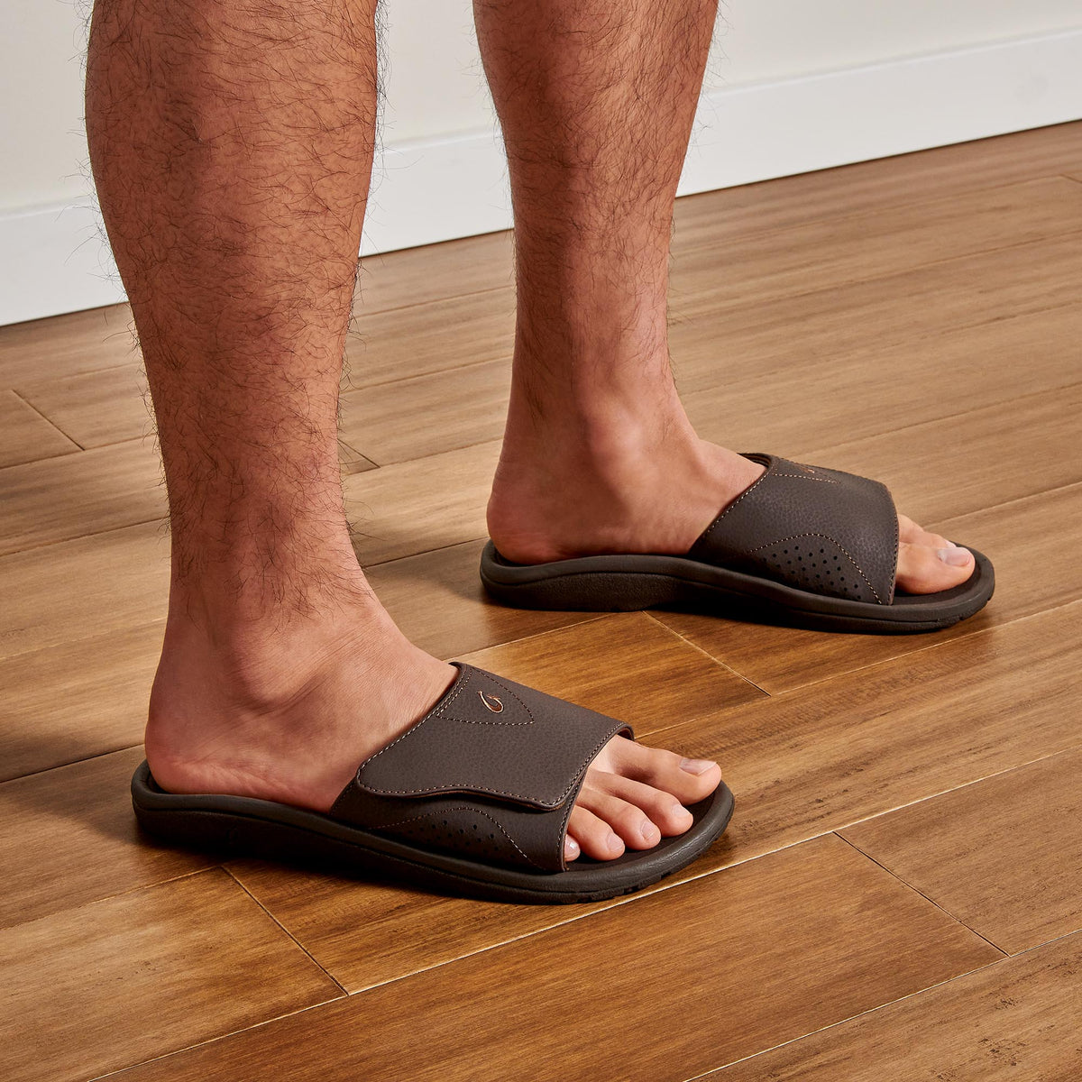 OluKai Latest | Nalu Slide Men's Beach Slide Sandals - Dark Java