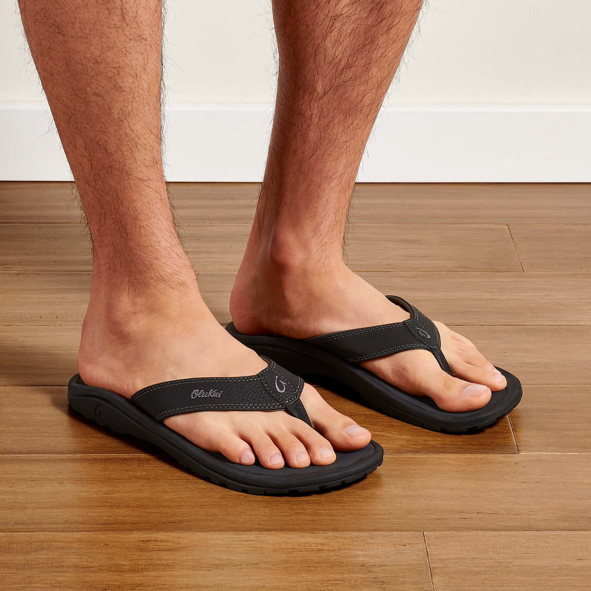 OluKai Featured | OluKai ‘Ohana - Black / Dark Shadow | Men's Beach Sandals