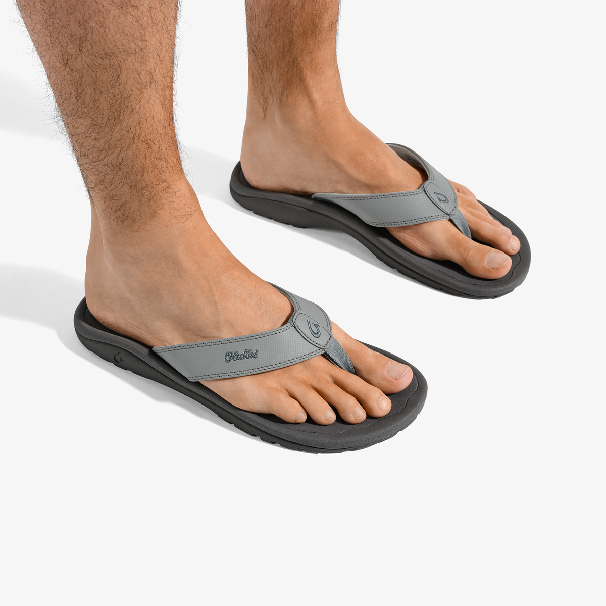 OluKai Essential | ‘Ohana Men's Best Selling Beach Sandals - Ash / Rock