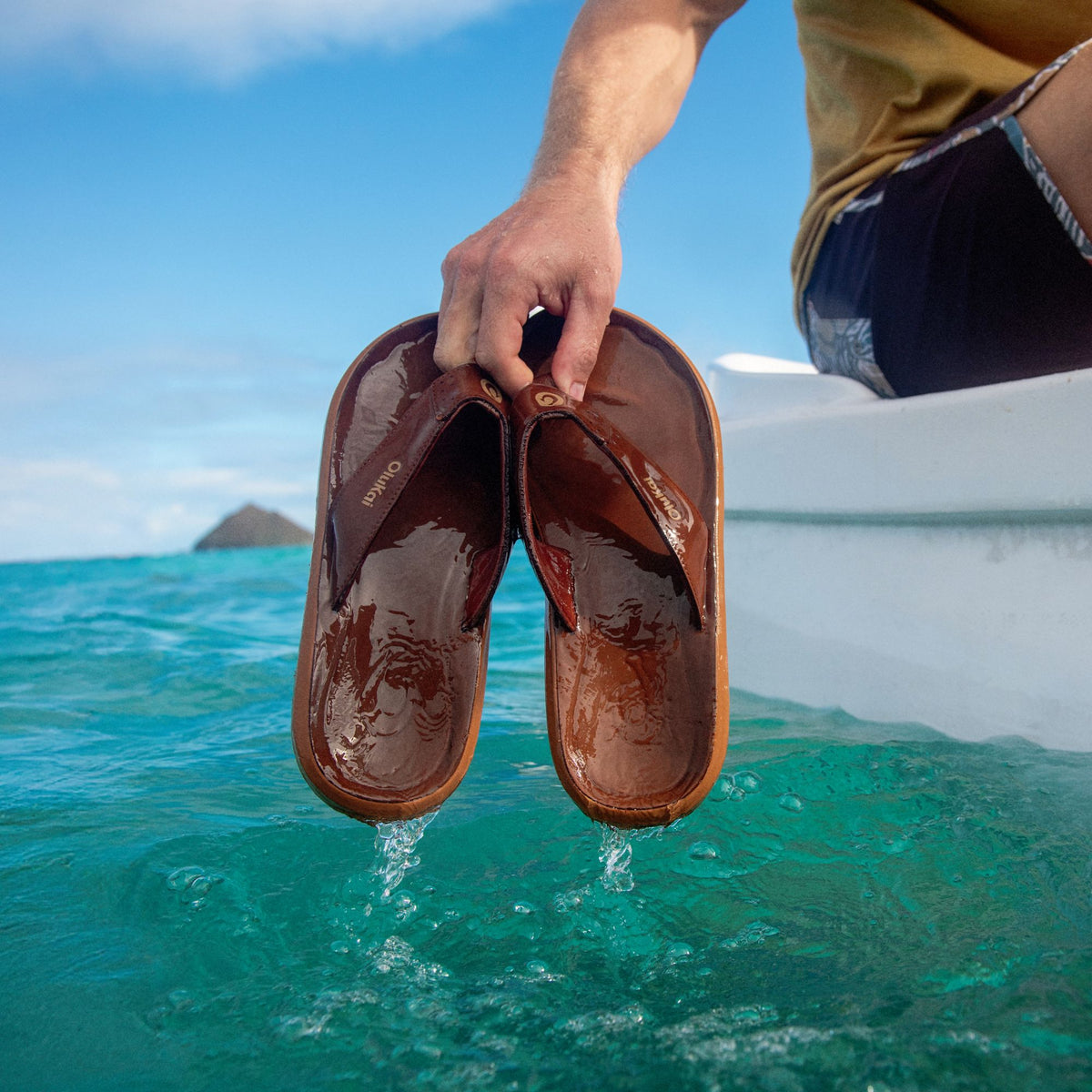 OluKai Essential | Pili Men’s Waterproof Leather Sandals - Fox