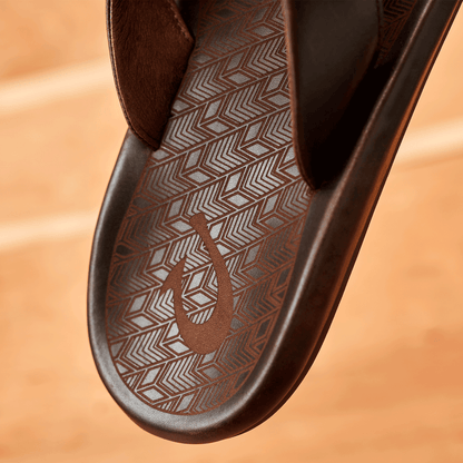 OluKai Classic | ‘Ilikai Men‘s Leather Beach Sandals - Dark Wood
