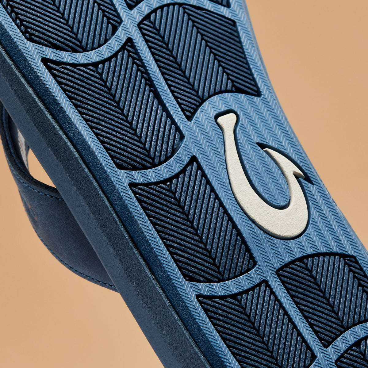 OluKai Exclusive | Pili Men’s Waterproof Leather Sandals - Blue Fog / Coastal Blue