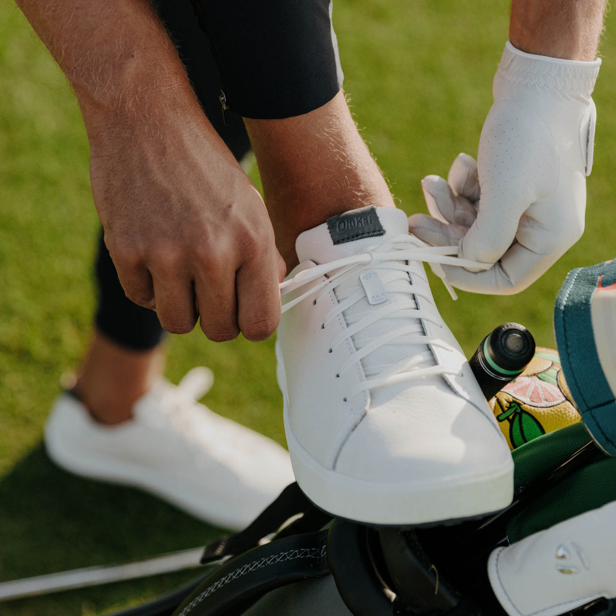 OluKai Great Value | Wai‘alae Men’s Waterproof Leather Golf Shoes - White