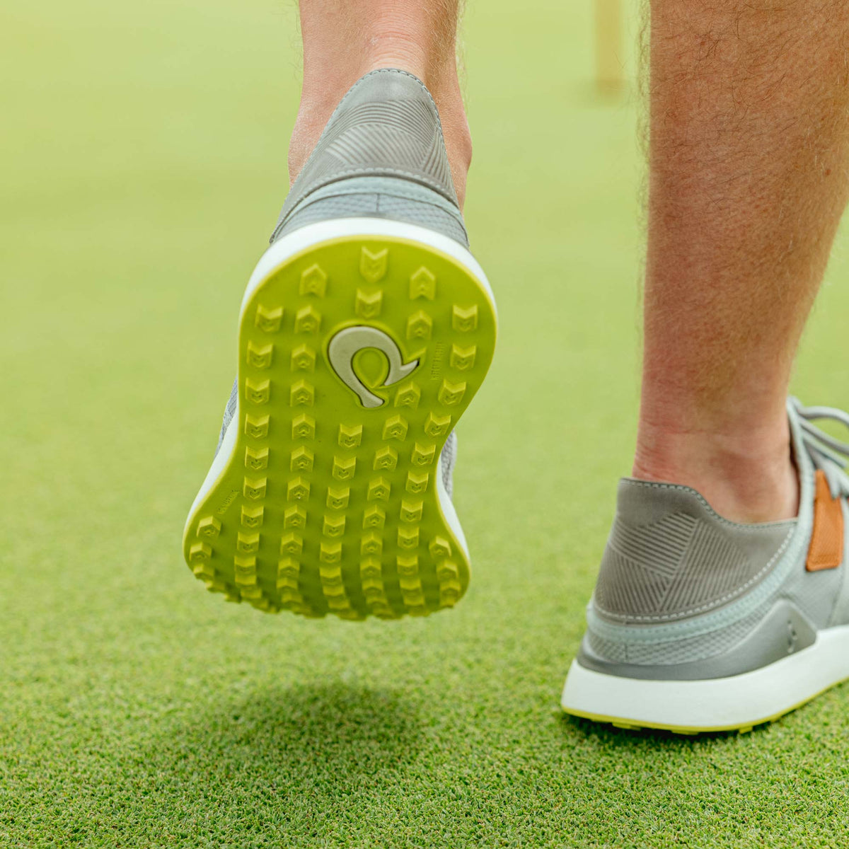 OluKai Sale | Manele Men’s Breathable Golf Shoes - Poi / Charcoal