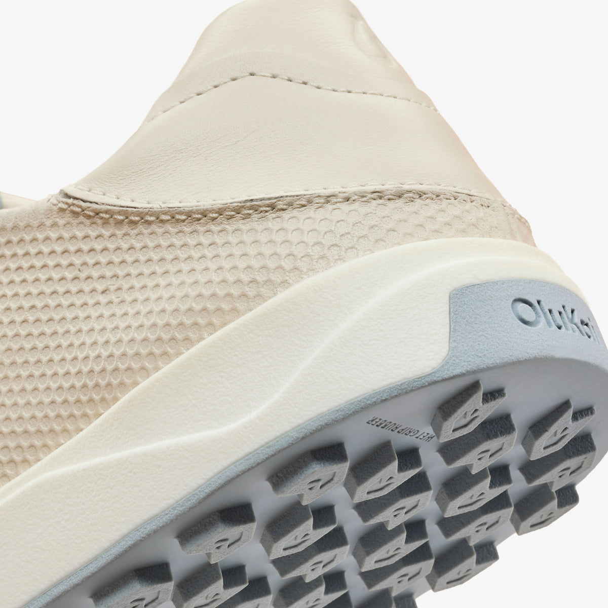 OluKai Premium | Wai‘alae - White Sand / Blue Pearl