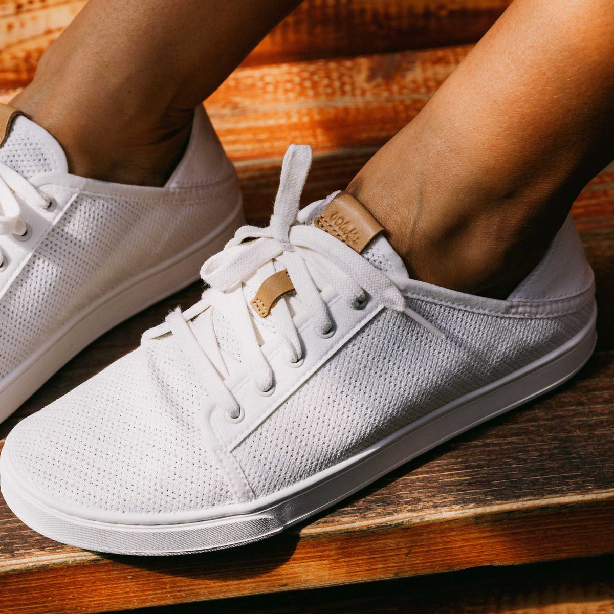 OluKai Top Pick | Pehuea Lī Women's Sneakers - White