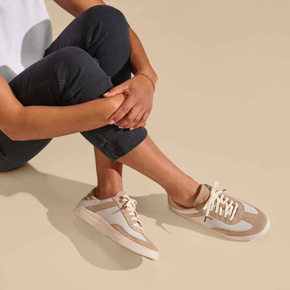 OluKai Premium | Kīlea Women’s Sneaker Shoes - Tan / Tapa