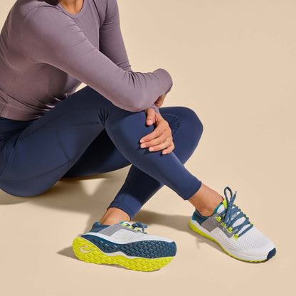 OluKai Best Price | Wailuku Women’s Athletic Shoes - Bright White / Lagoon