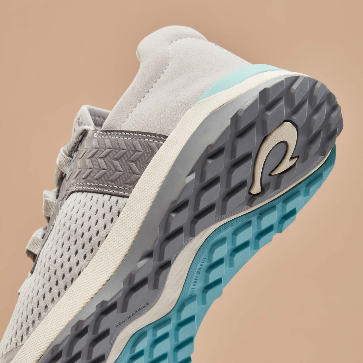 OluKai New | Wailuku Women’s Athletic Shoes - Mist Grey