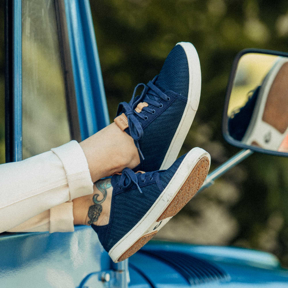 OluKai Premium | Pehuea Lī Women's Sneakers - Trench Blue