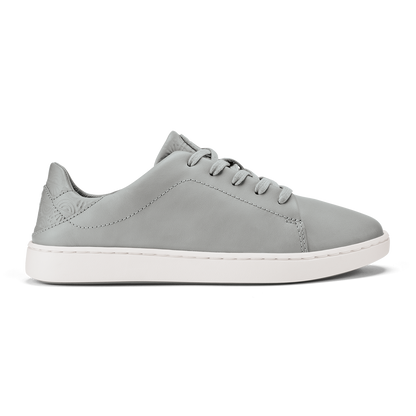 OluKai Trending | Pehuea Lī ‘Ili Women's Leather Sneakers - Ash