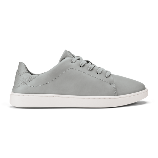 OluKai Trending | Pehuea Lī ‘Ili Women's Leather Sneakers - Ash