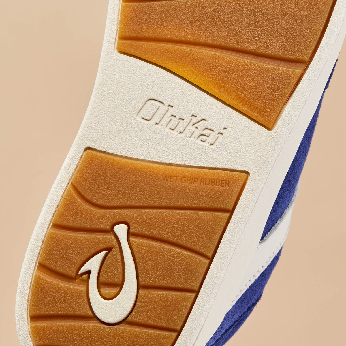 OluKai Quality | Hā‘upu Women’s Leather Sneakers - Navy / Off White
